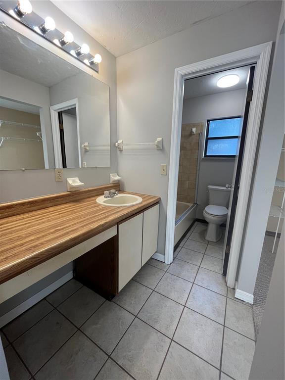 Building Photo - 7 Teak Ct