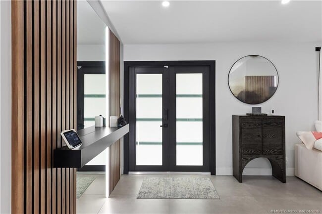 Building Photo - 5143 Deerhurst Crescent Cir