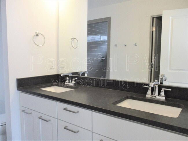 Building Photo - 84 N 1100 W