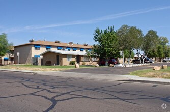Building Photo - Desert Green