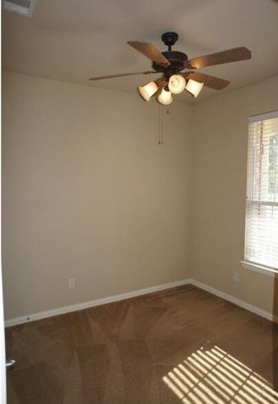 Building Photo - 7217 Sugarplum Dr