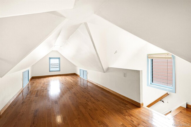 Building Photo - 68-39 Kessel St