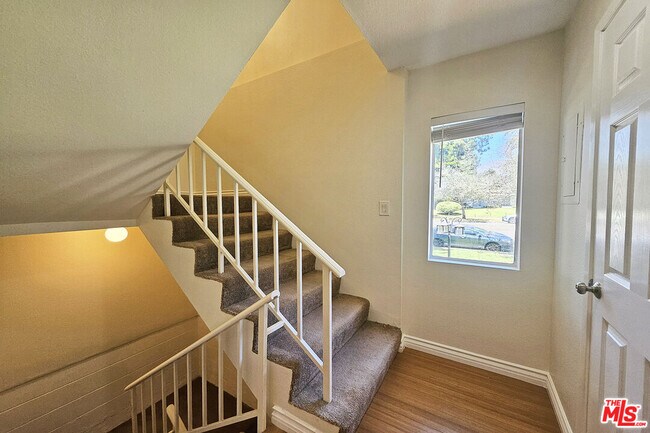 Building Photo - 1454 E Orange Grove Blvd