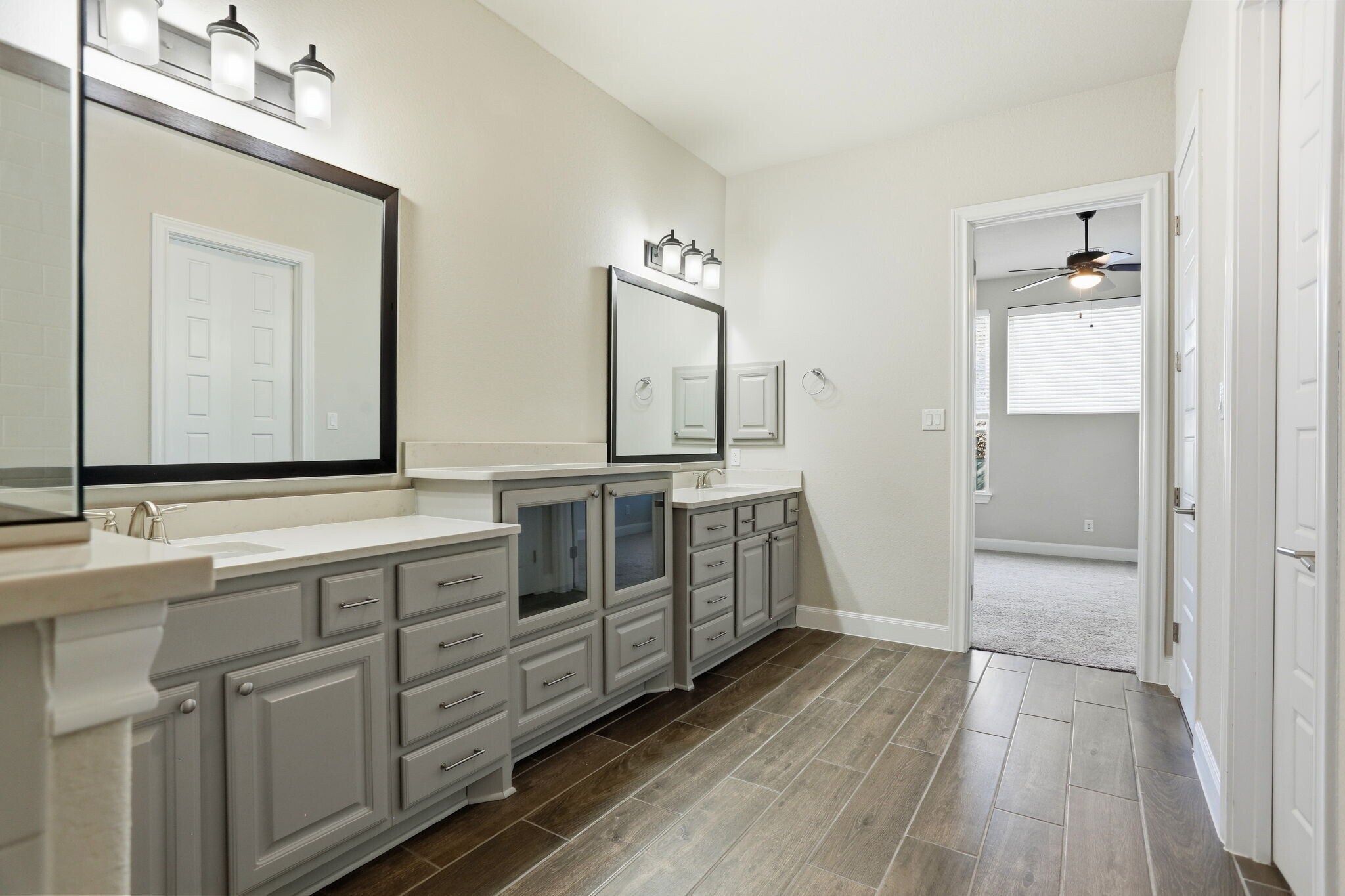 Building Photo - 11330 Cottage Grove