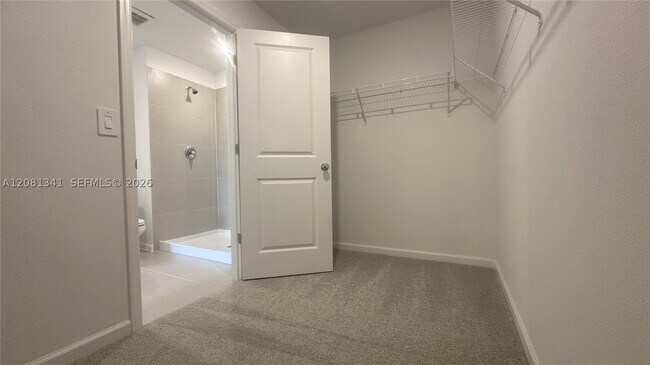 Building Photo - 2514 McKinley Dr