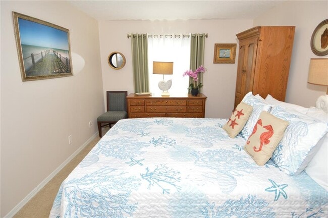 Building Photo - 213 Sea Horse Dr SE