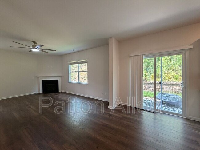Building Photo - 138 Marathon Ln