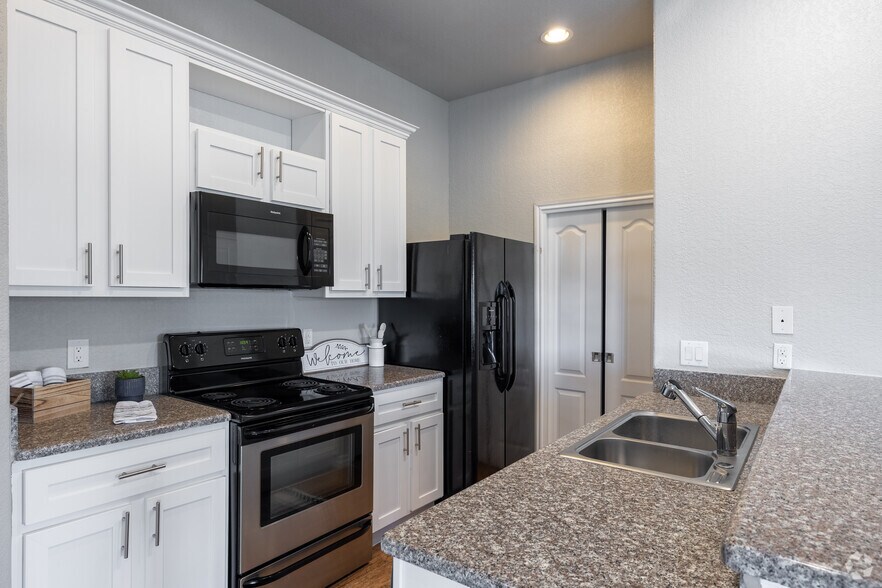 The Palazzo 5455 Rowley Rd San Antonio TX 78240 Apartment Finder