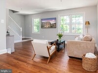 Building Photo - 731 Pine Valley Dr