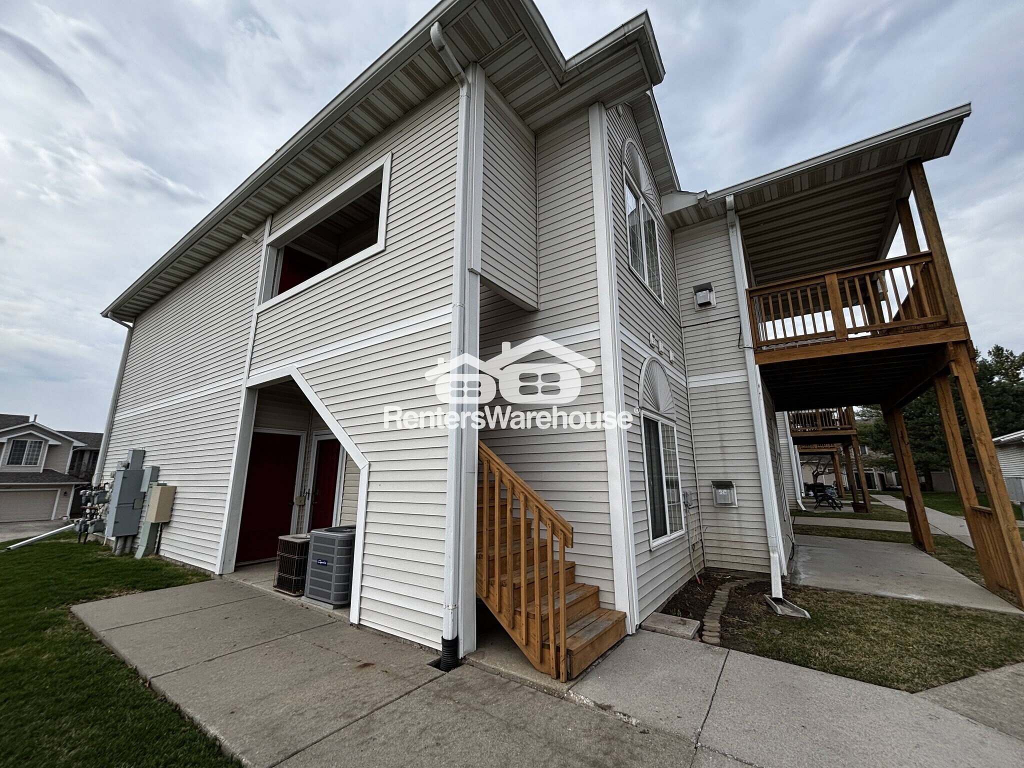 Building Photo - 950 67th St