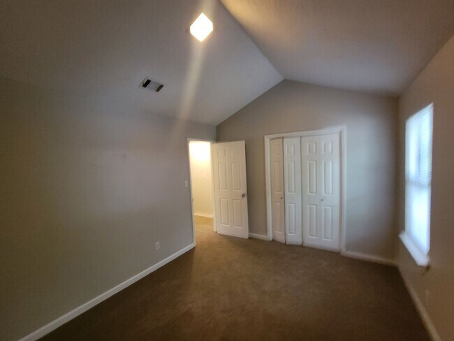 Building Photo - 151 Chalet North CT