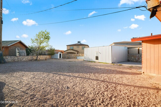 Building Photo - 13475 Sunset Hills Dr