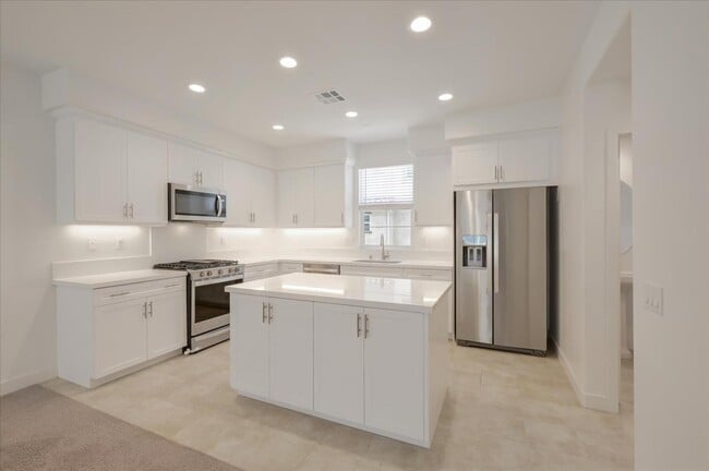 Building Photo - 4367 Pacifica Wy