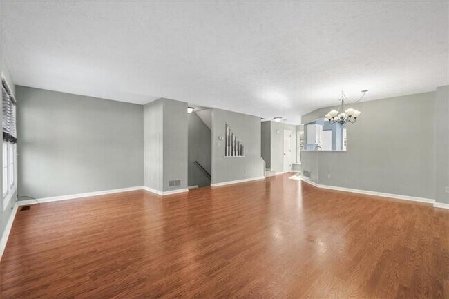 Building Photo - 102 Westbrooke Ln