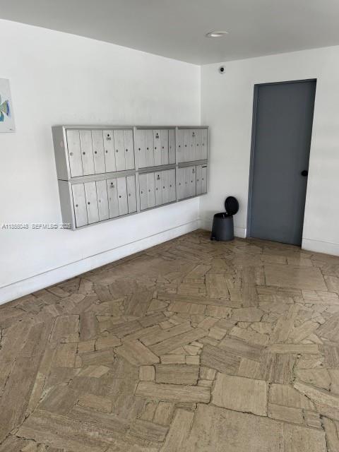 Building Photo - 7800 Carlyle Ave