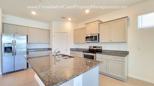 Building Photo - PET FRIENDLY LAKEWOOD RANCH 4 BED/2 BATH H...