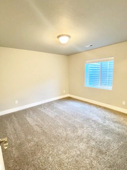 Building Photo - 2480 Barela Dr