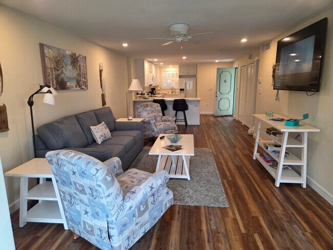 Building Photo - 5111 SE Miles Grant Rd