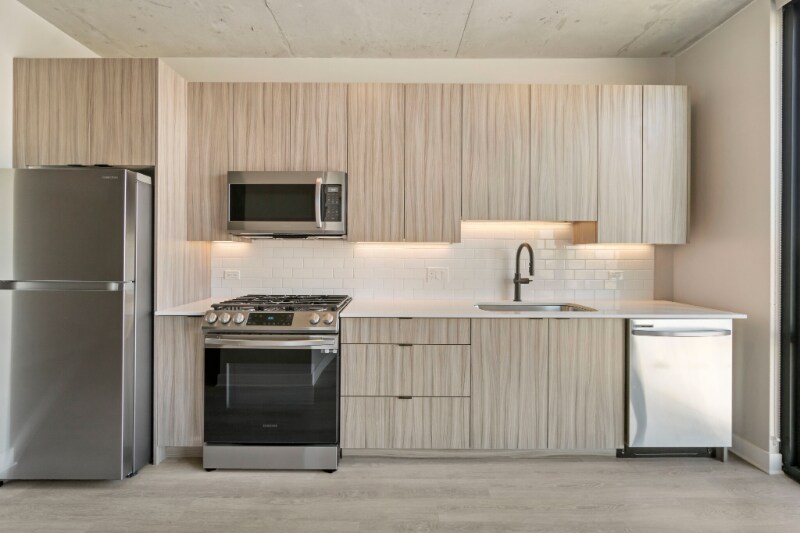 Building Photo - 4578 N Broadway