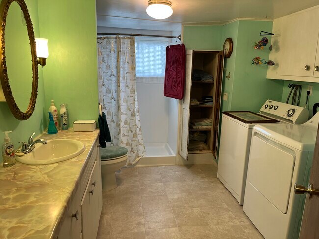 Bathroom/ Laundry - 1101 34th Ave N