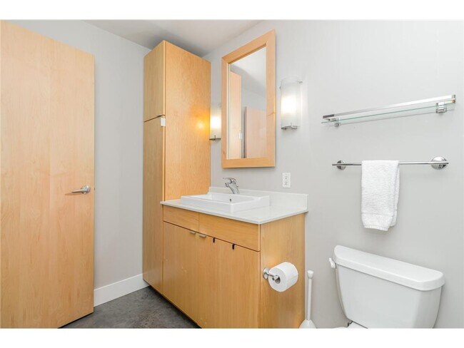 Building Photo - 730 Stinson Blvd NE