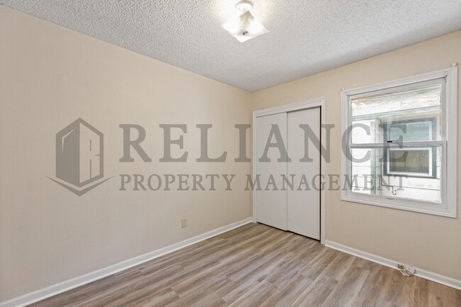 Building Photo - 1753 N Woodrow Ct
