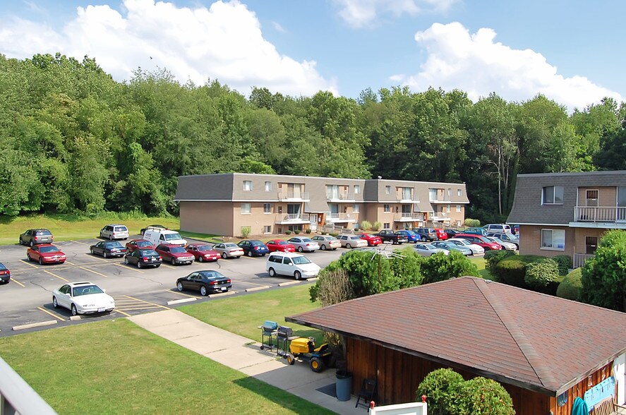 Lake Street Apartments 1002 Lake St Kent OH 44240 Apartment Finder