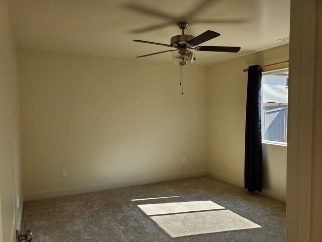 Building Photo - Mountain Vista Townhome