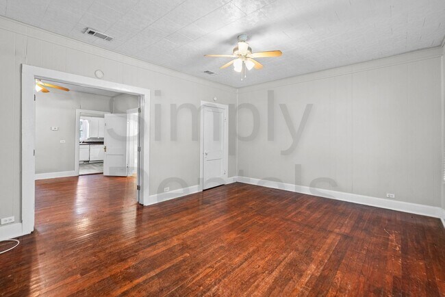 Building Photo - 1410 Sycamore St