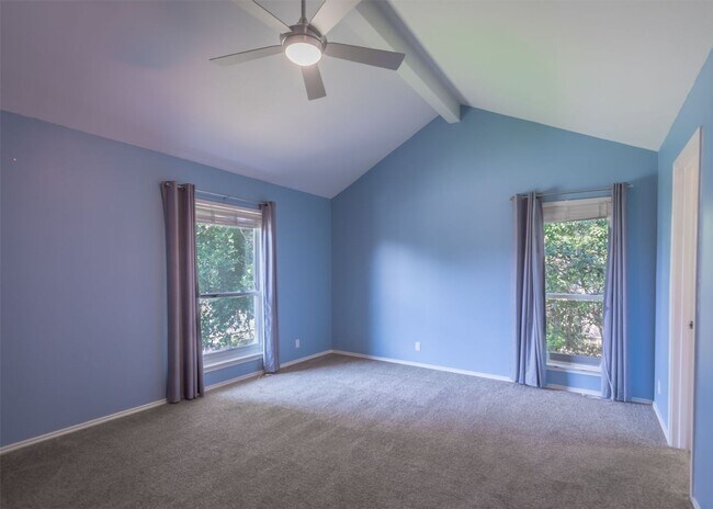 Building Photo - Gorgeous Northwood rental