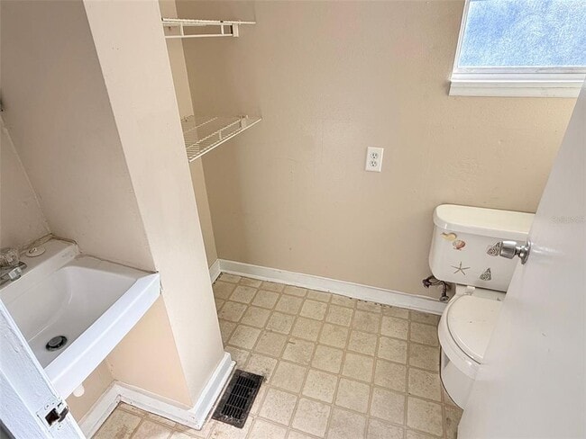 Building Photo - 2609 4th St S