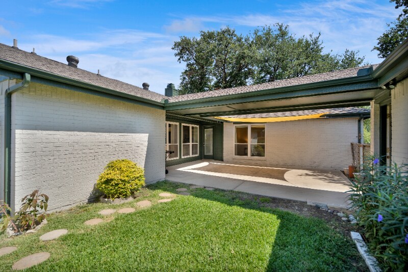 Building Photo - 2038 Sancerre Ln