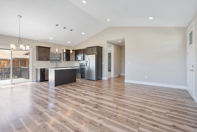 Building Photo - Watson Way Twinhomes