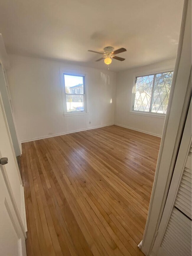 Building Photo - 27 Van Wagoner Ave