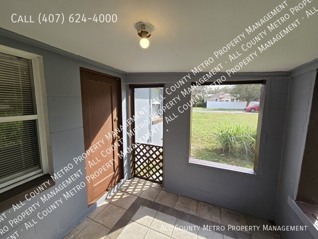 Building Photo - Affordable Orlando 2 Bedroom Duplex