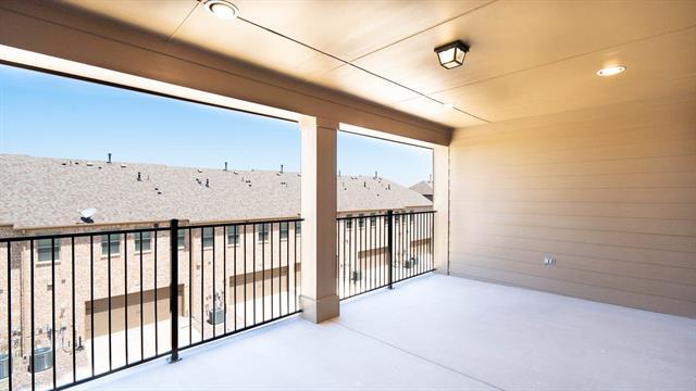 Building Photo - 6123 Blythe Dr