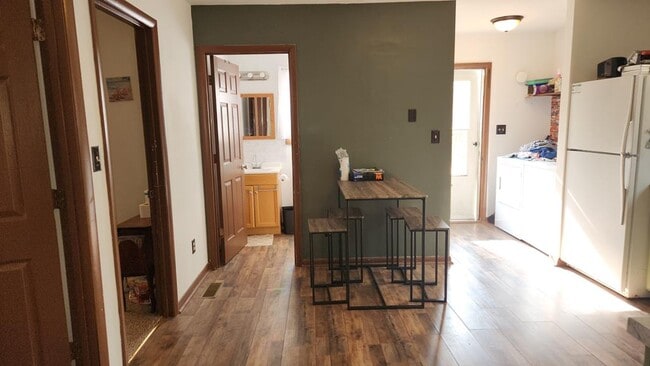 Building Photo - 8174 Birdsnest Dr