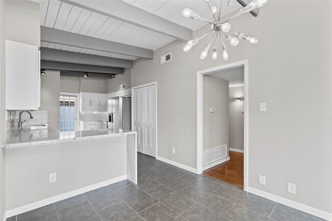 Building Photo - 5001 Nina Lee Ln