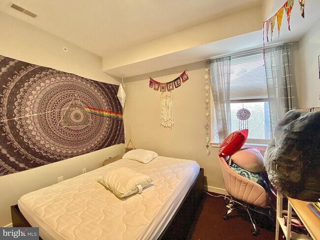 Building Photo - 2020 N Carlisle St