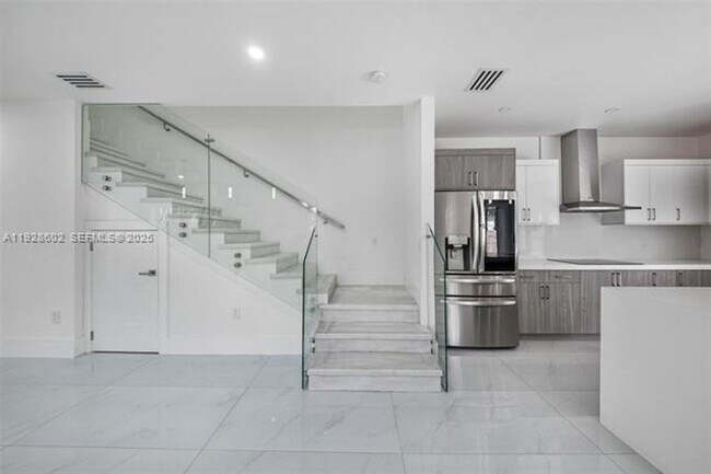 Building Photo - 3142 Carter St