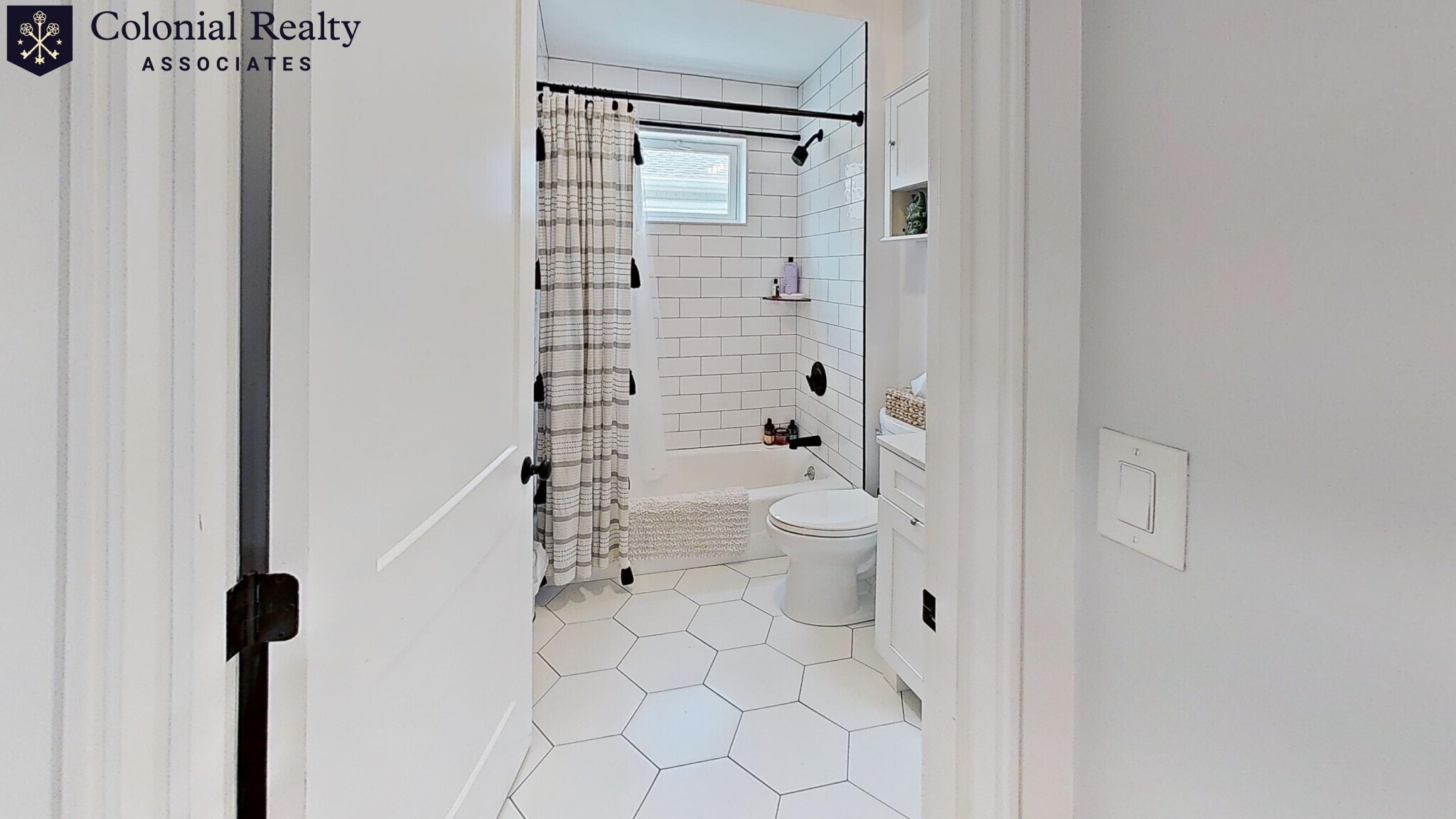 Building Photo - 32 Woodrow Ave