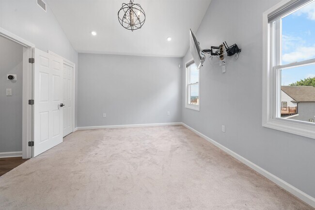 Building Photo - 1300 79th St
