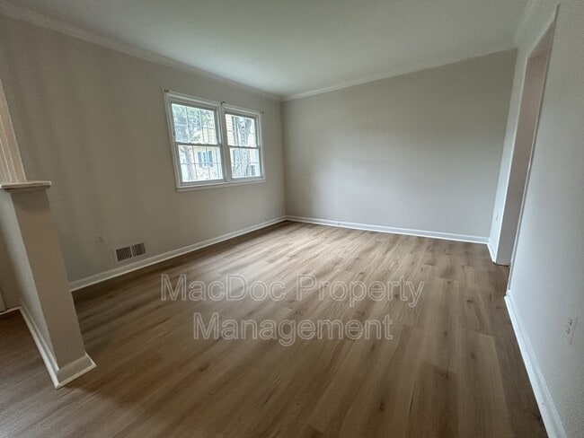 Building Photo - 2538 Sedgewick Pl