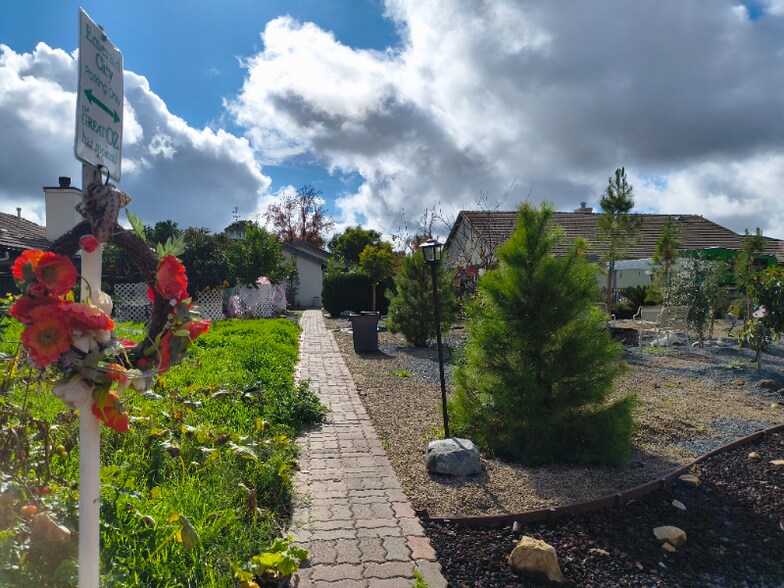 Building Photo - 28409 King Apache Cir