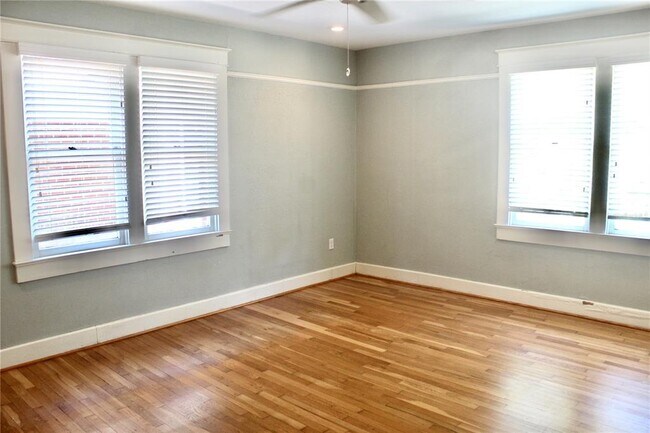 Building Photo - 701 W Swann Ave