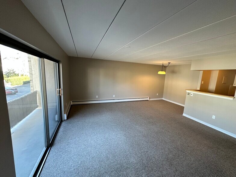 Building Photo - 43-51-51 Albion St