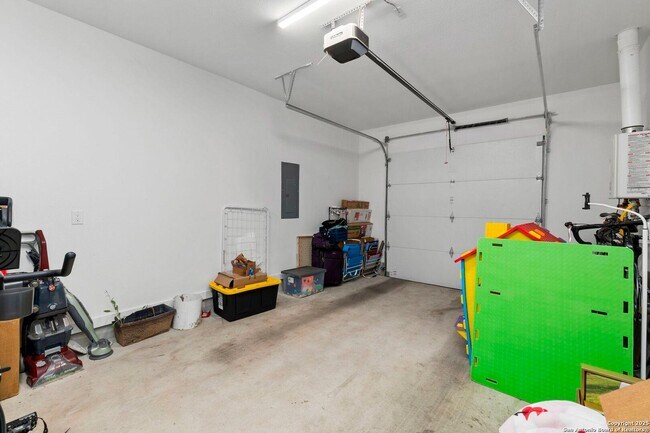 Building Photo - 102 Tendick St