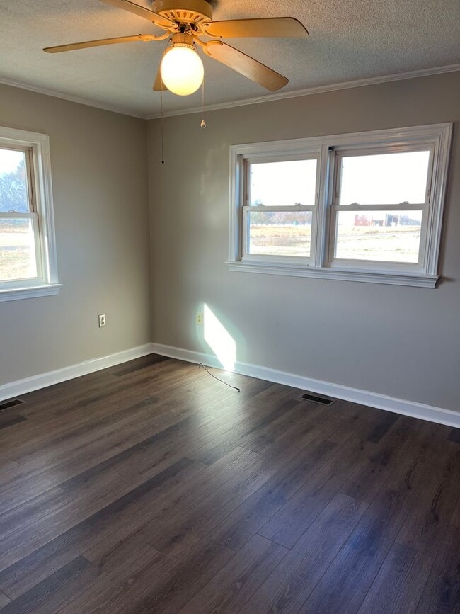 Building Photo - 169 S Croom Bland Rd