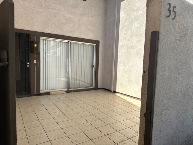 Building Photo - 3333 El Encanto Ct