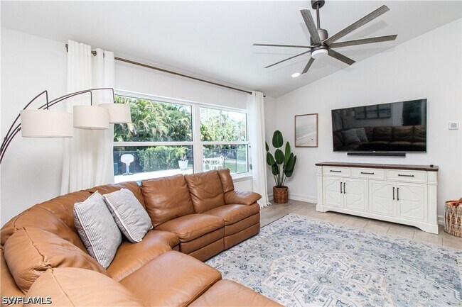 Building Photo - 721 Logan Blvd S